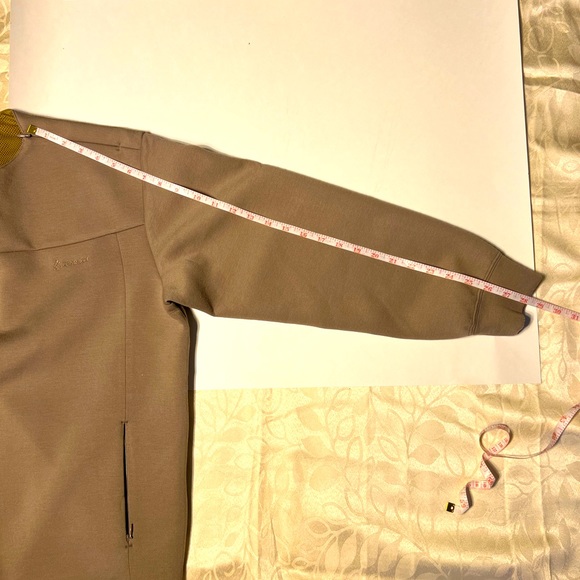 Gramicci S New Beige Sweater 2 Zipped Pockets Zipper on Shoulder Side Zipper - Picture 10 of 12